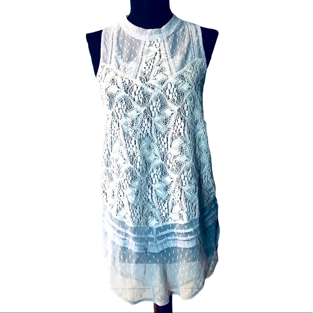 Free People S/PLight Blue Gray Modern Dot Lace High Neck Fashion Tunic Top Small - Picture 4 of 13
